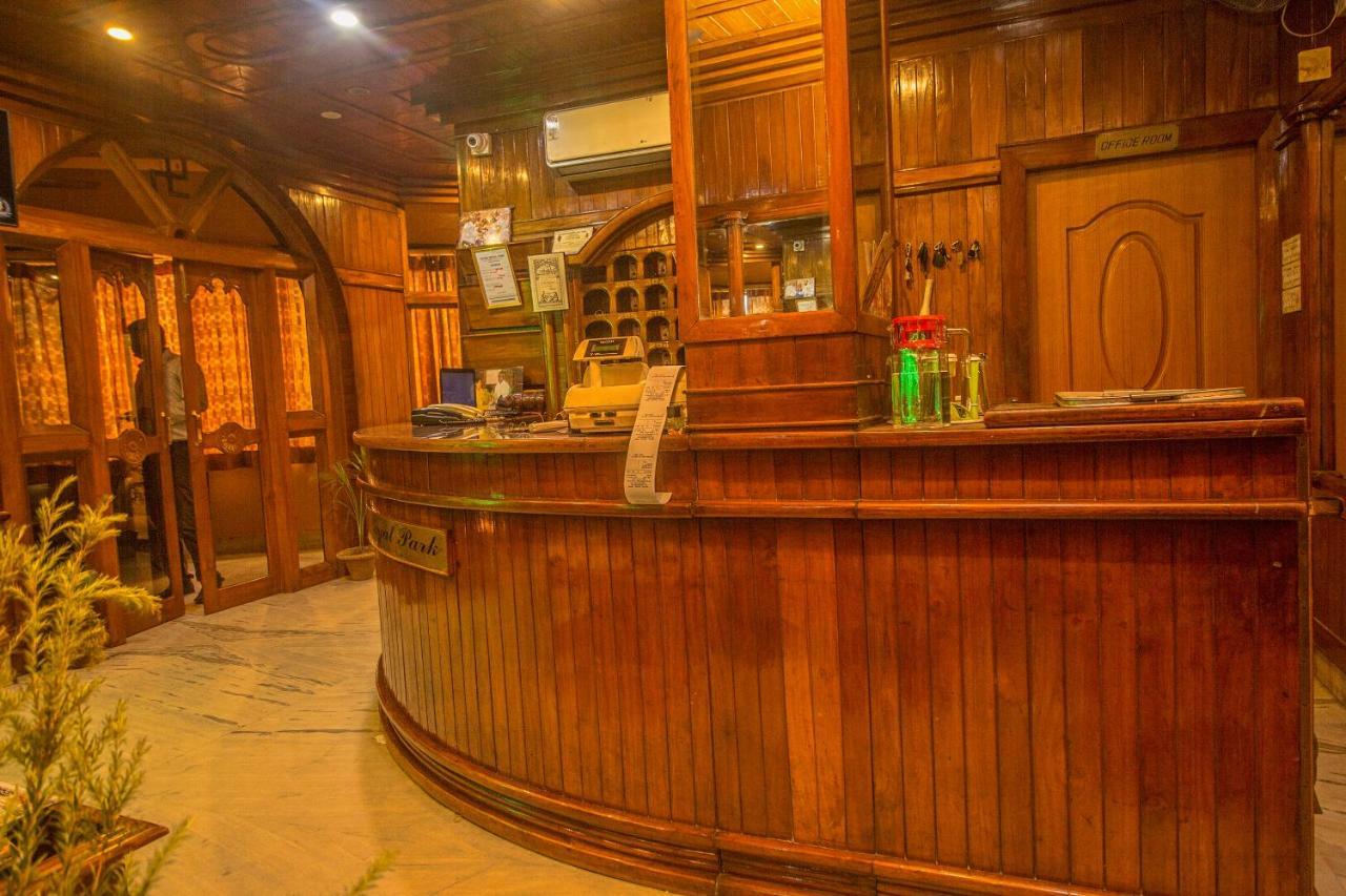 Oyo 44995 Royal Park Hotel Malda Ngoại thất bức ảnh